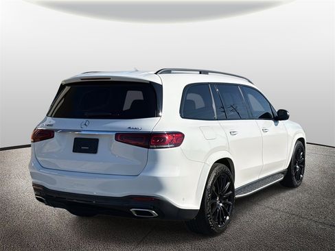 Used 2022 Mercedes-Benz GLS 450 4MATIC image 2