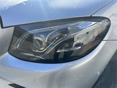 Used 2017 Mercedes-Benz E 300 image 9