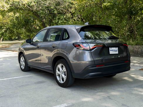 Used 2025 Honda HR-V LX image 7