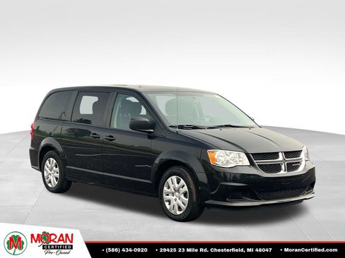Used 2018 Dodge Grand Caravan SE w/ UConnect Hands-Free Group FWD image 7