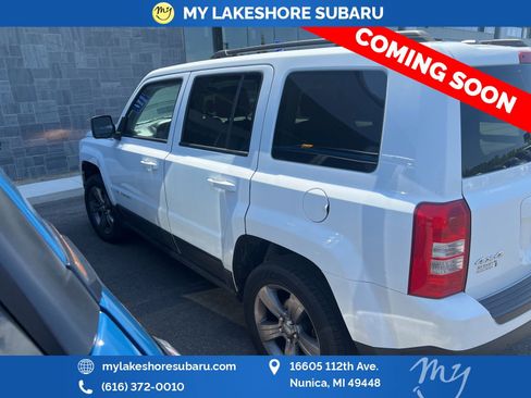 Used 2015 Jeep Patriot High Altitude AWD/4WD image 9