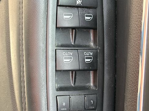 Used 2021 Jeep Grand Cherokee Limited image 23