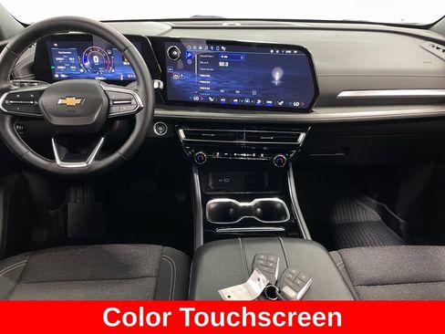 Certified 2024 Chevrolet Traverse LT FWD image 2