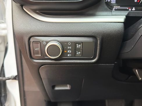 Used 2021 Ford Explorer XLT AWD/4WD image 25