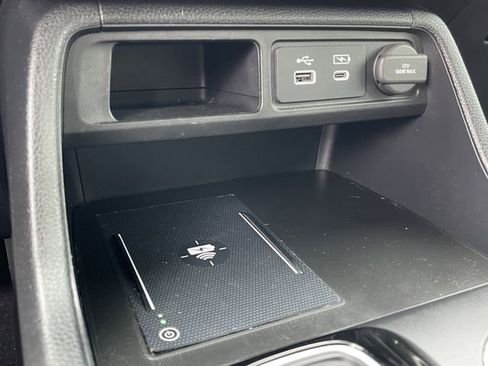 Used 2024 Honda Pilot Touring image 20