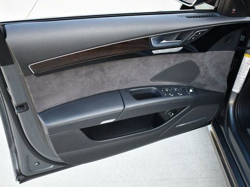 Used 2017 Audi A8 L 4.0T w/ Driver Assistance Package image 11