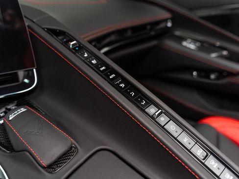 Used 2024 Chevrolet Corvette Z06 RWD image 87