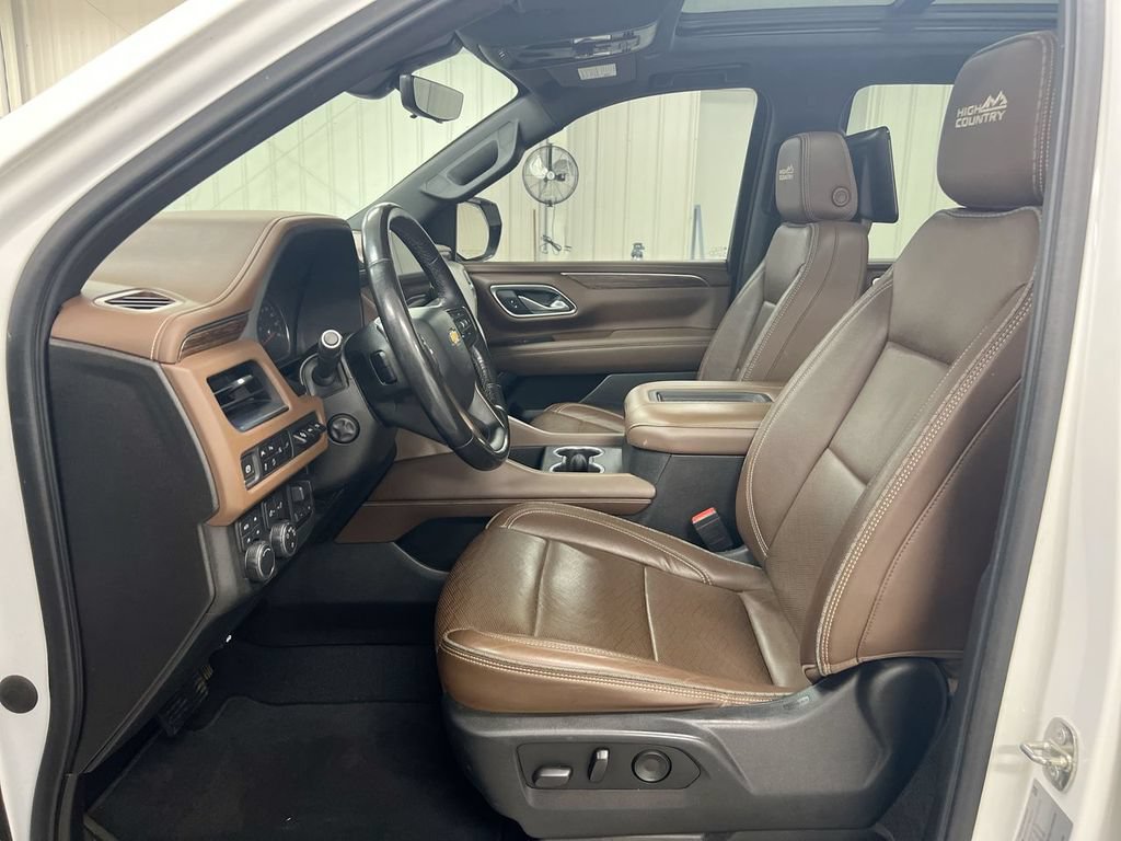 Used 2021 Chevrolet Tahoe High Country w/ Premium Package AWD/4WD image 21