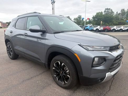 Used 2021 Chevrolet TrailBlazer LT w/ Premium Seating Package AWD/4WD image 3