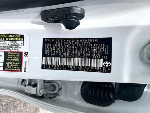 Used 2014 Toyota Corolla LE FWD image 36