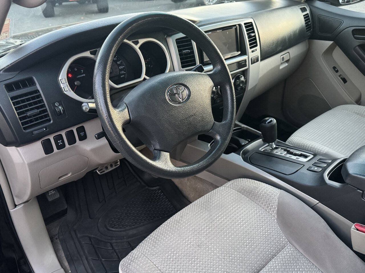Used 2005 Toyota 4Runner SR5 AWD/4WD image 15