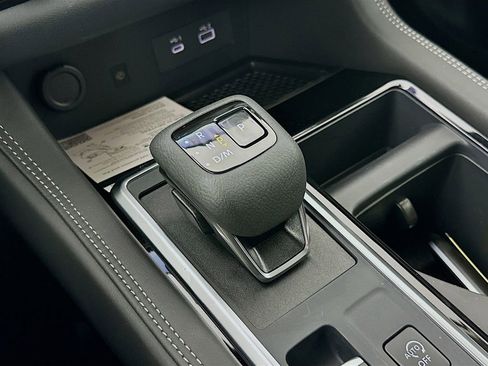 New 2025 Nissan Pathfinder Platinum image 23