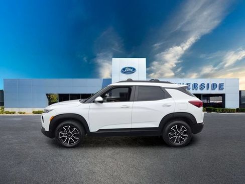 Used 2023 Chevrolet TrailBlazer ACTIV w/ Sun and Liftgate Package AWD/4WD image 4