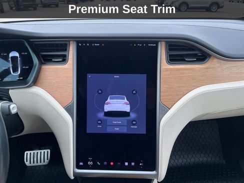 Used 2020 Tesla Model X Performance image 25