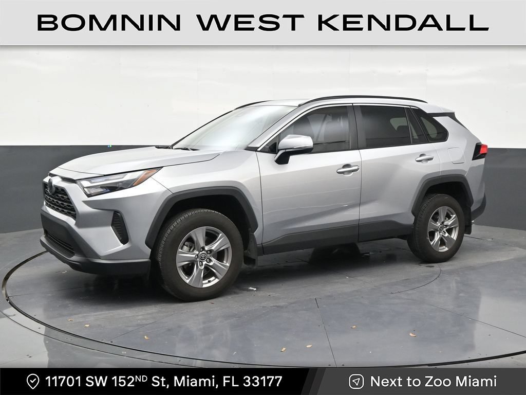 Used 2025 Toyota RAV4 XLE w/ Convenience Package FWD image 1