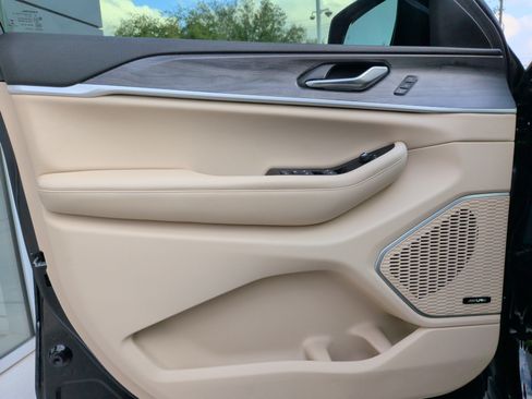 Used 2022 Jeep Grand Cherokee L Limited image 14