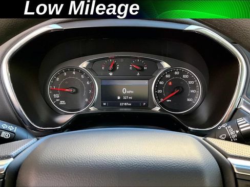 Used 2023 Chevrolet Blazer LT FWD image 2