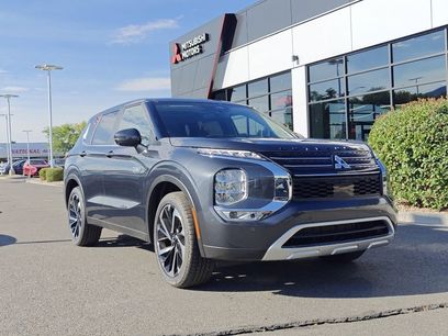 New 2025 Mitsubishi Outlander SE