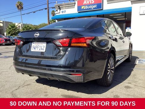 Used 2025 Nissan Altima 2.5 SV FWD image 11