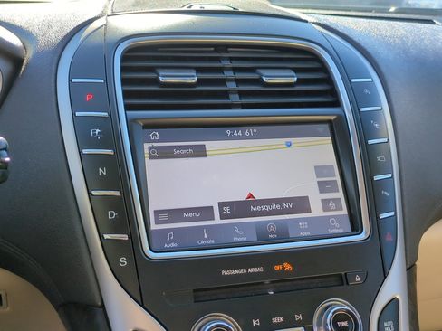 Used 2020 Lincoln Nautilus Reserve w/ Equipment Group 201A image 25