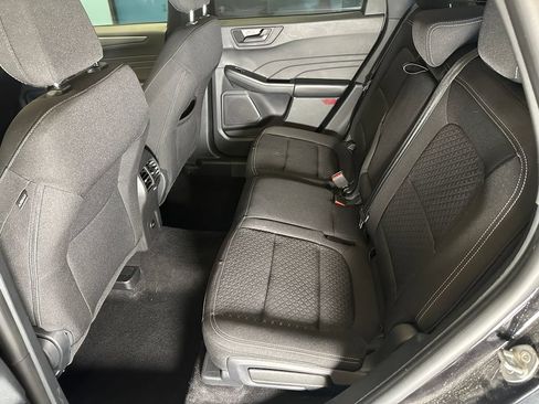 Used 2025 Ford Escape Active w/ Cold Weather Package AWD/4WD image 21