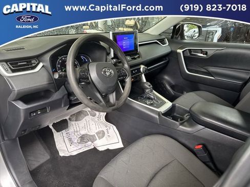 Used 2023 Toyota RAV4 XLE image 18