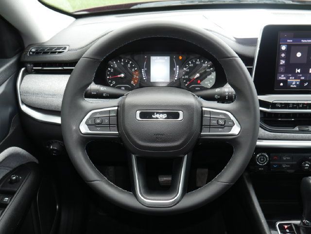 Used 2022 Jeep Compass Latitude AWD/4WD image 14