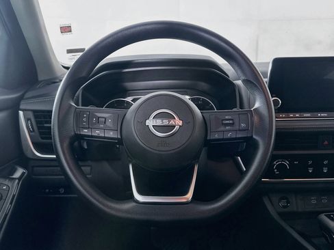 Used 2024 Nissan Rogue S FWD image 18