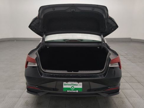 Used 2021 Hyundai Elantra SE FWD image 29