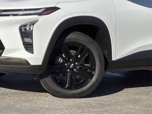 Used 2025 Chevrolet Trax ACTIV w/ Driver Confidence Package image 8