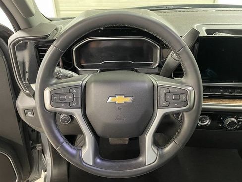 Used 2023 Chevrolet Silverado 1500 LT AWD/4WD image 14