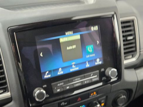 Used 2024 Nissan Frontier SV w/ SV Convenience Package image 17