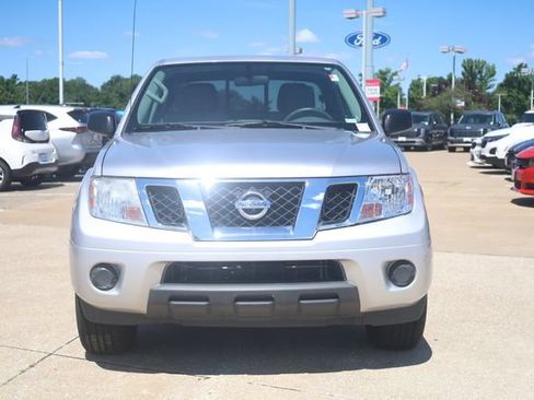 Used 2019 Nissan Frontier SV RWD image 3