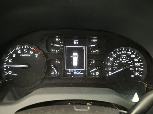 Used 2018 Toyota Tundra SR RWD image 11