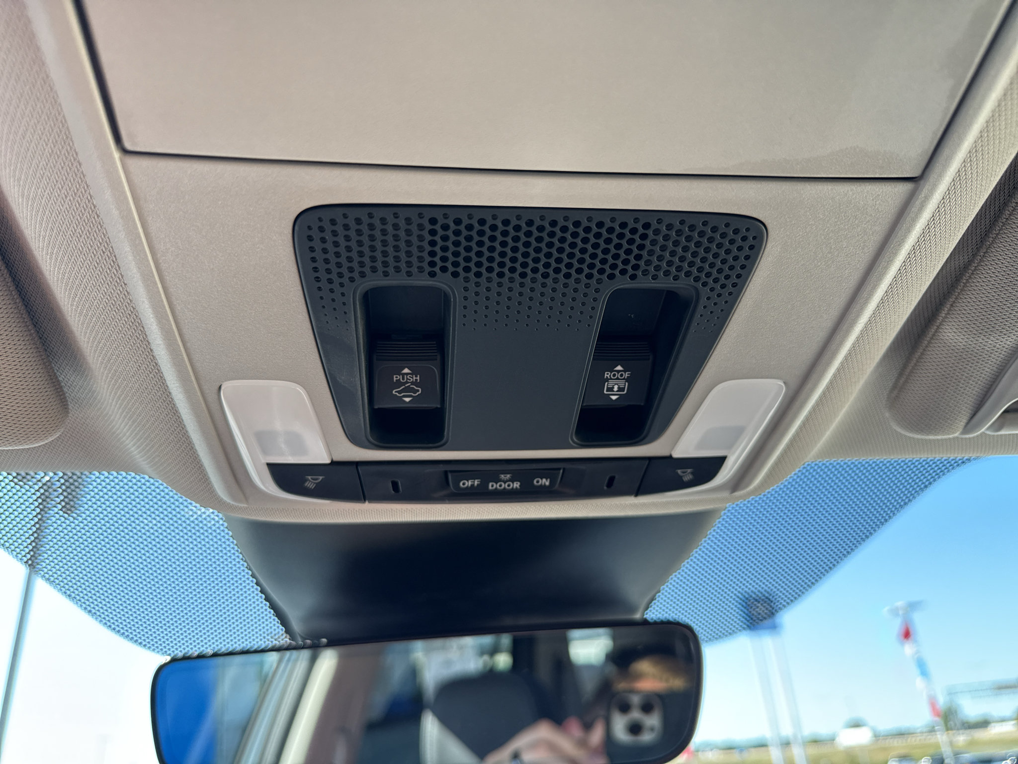 Used 2025 Honda Pilot Touring image 31