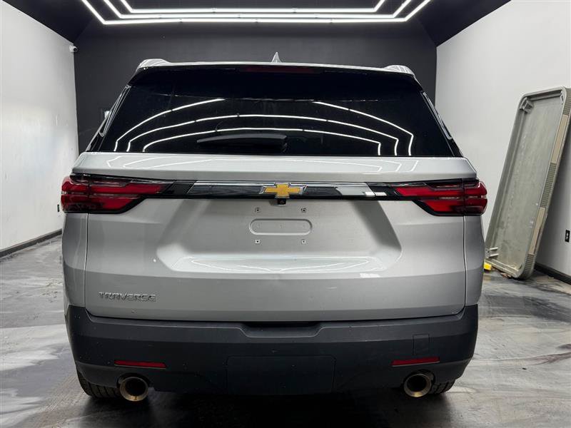 Used 2022 Chevrolet Traverse LS FWD image 5