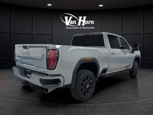Used 2024 GMC Sierra 3500 AT4 w/ AT4 Premium Plus Package AWD/4WD image 3