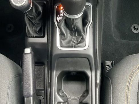 Used 2024 Jeep Wrangler Unlimited w/ Convenience Group image 27