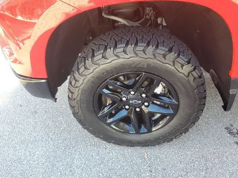 Certified 2024 Chevrolet Silverado 1500 LT Trail Boss w/ Convenience Package II AWD/4WD image 11