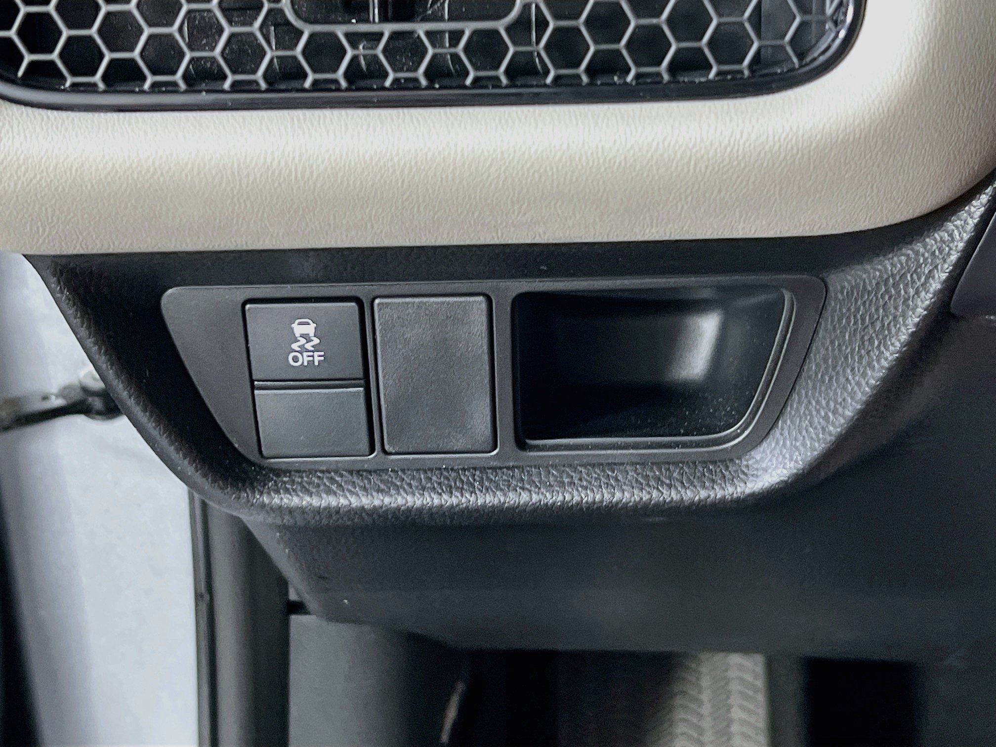 Used 2024 Honda HR-V EX-L image 10