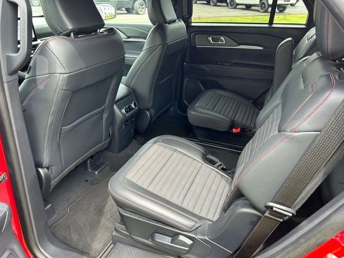 Used 2025 Ford Explorer ST-Line AWD/4WD image 12