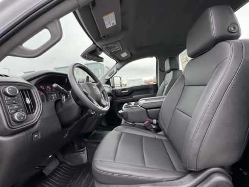 New 2025 Chevrolet Silverado 3500 W/T image 11