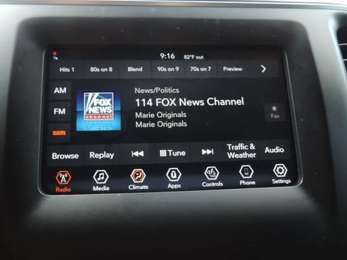 Used 2019 Jeep Cherokee Latitude Plus w/ Cold Weather Group FWD image 26