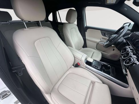 Used 2021 Mercedes-Benz GLA 250 4MATIC image 28