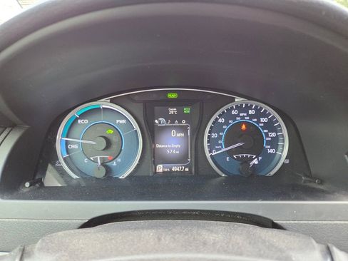 Certified 2016 Toyota Camry XLE FWD image 31