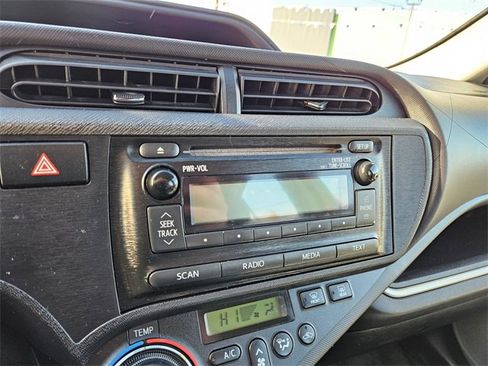 Used 2014 Toyota Prius C Four image 20