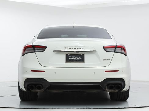 Certified 2023 Maserati Ghibli Modena RWD image 4