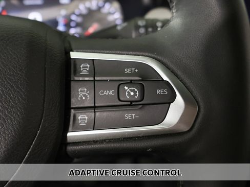 Used 2024 Jeep Compass Limited AWD/4WD image 3