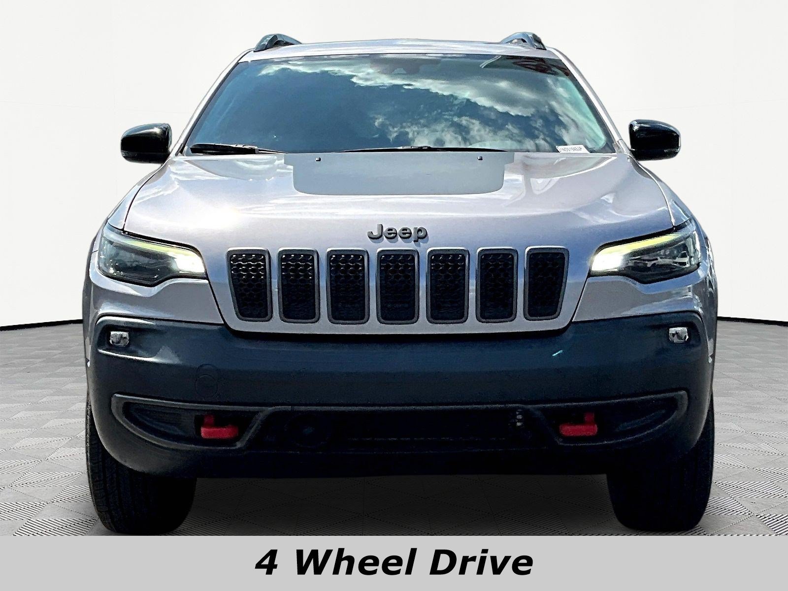 Used 2022 Jeep Cherokee Trailhawk w/ Trailer Tow Group AWD/4WD image 2