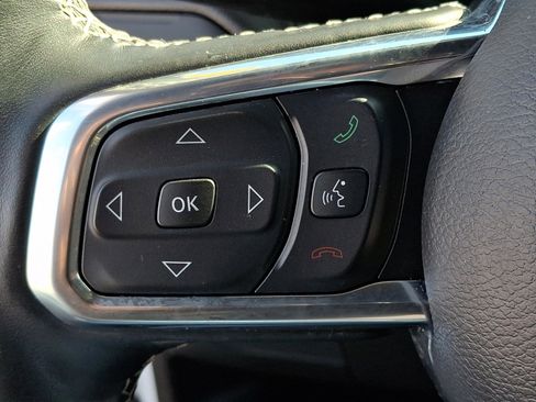 Certified 2022 Jeep Wrangler Unlimited Sahara w/ Cold Weather Group image 16